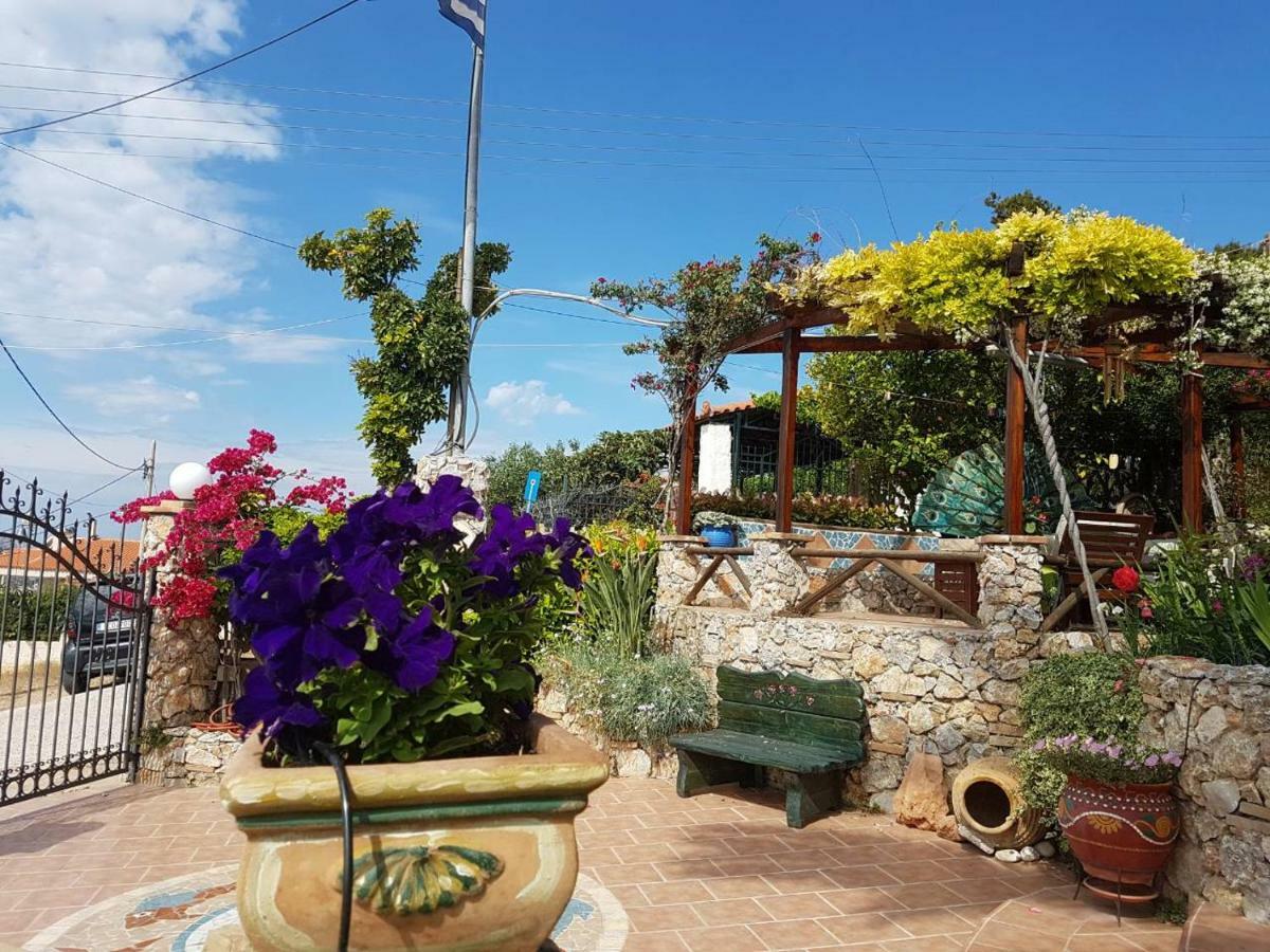 Nadia'S Traditional Greek House Anavyssos Exterior foto
